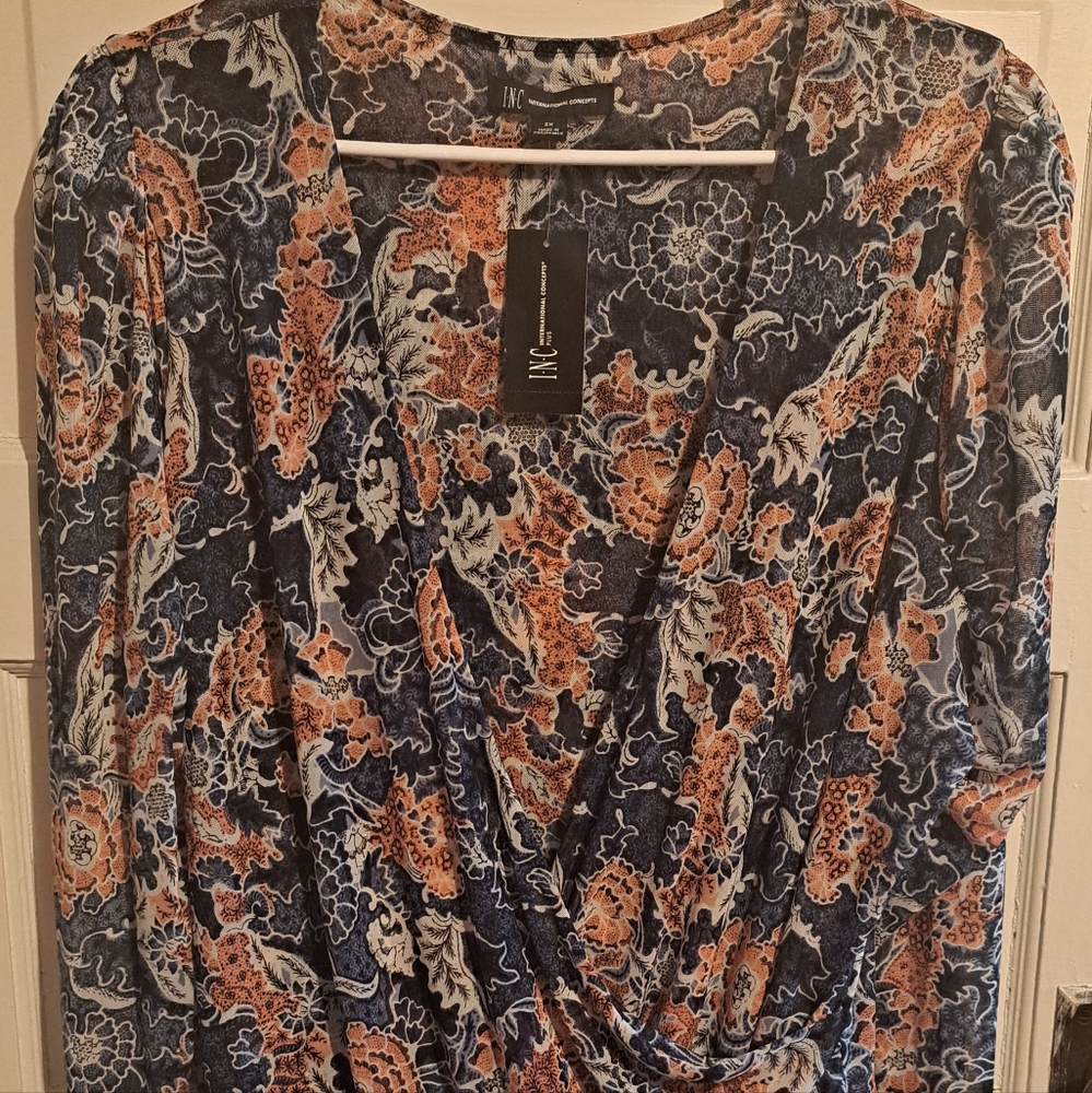 Beautiful INC International Concepts Womans Top Long Sleeve Plus Size Floral